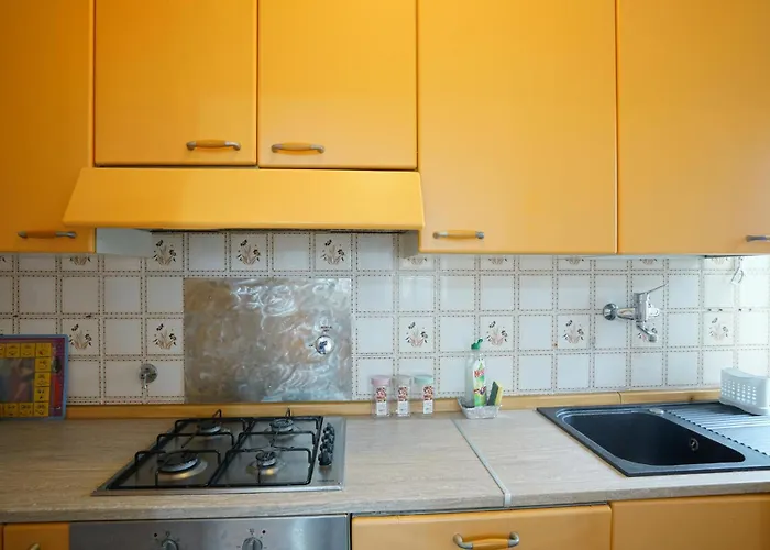 2 Bedroom Cozy In Lägenhet Savona