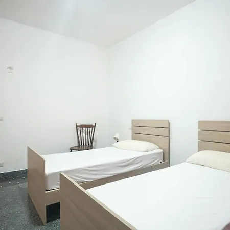 2 Bedroom Cozy In