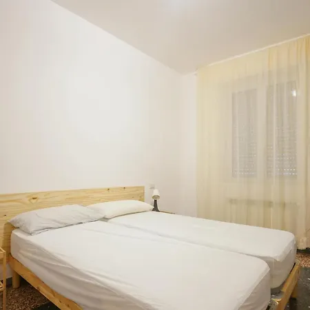 2 Bedroom Cozy In דירה סאבונה